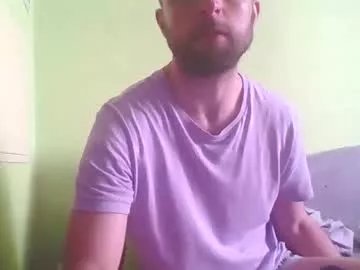 slaveboy32bi on Chaturbate