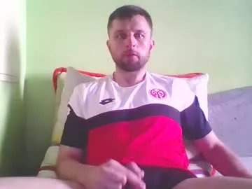 slaveboy32bi on Chaturbate