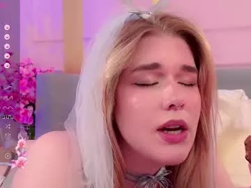 Group smiley_mia_ on Chaturbate