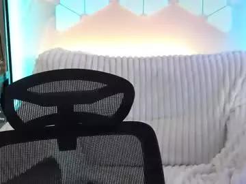 Freechat smilym on Chaturbate