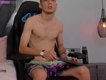 Offline smitgrey on Chaturbate