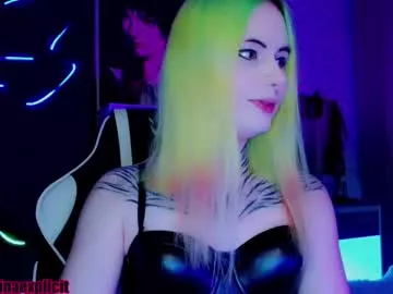 Offline snake_bites on Chaturbate