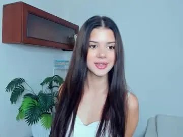 softlyy_bold on Chaturbate