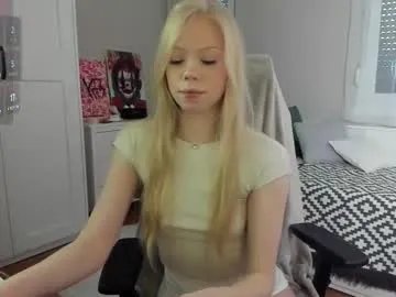 sonyaplush on Chaturbate