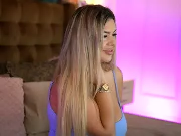 Offline sophieboobsx on Chaturbate
