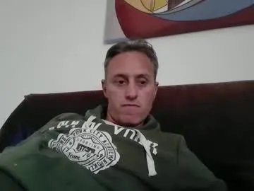 sten015 on Chaturbate