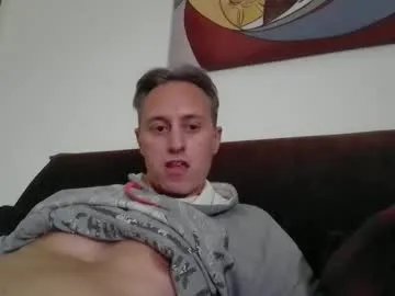 sten015 on Chaturbate