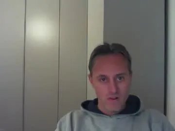 sten015 on Chaturbate