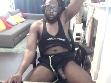 strongmellow on Chaturbate