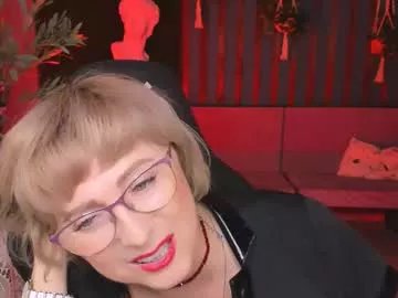 sugarvi on Chaturbate