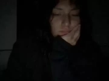 suzyishellawet on Chaturbate