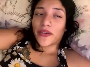 suzyishellawet on Chaturbate