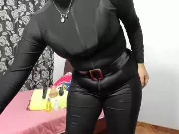 Offline taylorhot72_ on Chaturbate