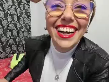 Offline taylorhot72_ on Chaturbate