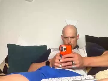 Offline theoutfitter on Chaturbate