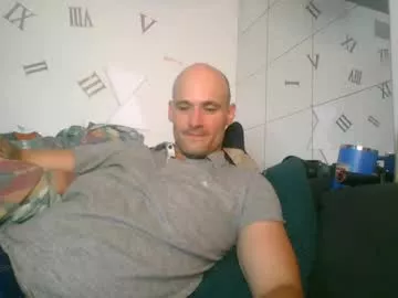 Offline theoutfitter on Chaturbate