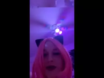 Offline thickgingergoddess on Chaturbate