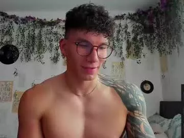 Offline thomas_fuckboy on Chaturbate