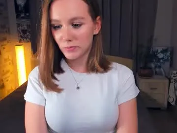 Offline trinahillier on Chaturbate