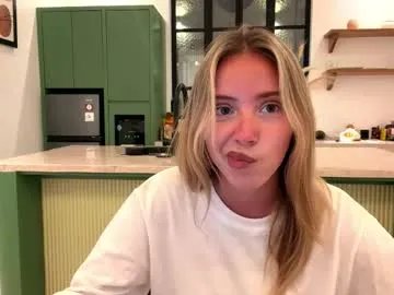 trulamorella — Hi, I'm Mia! New horny girl who wants to try new things - Goal: blowjob #new #blonde #teen #young #bigass [98 tokens remaining]
