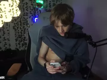 Offline twinkben04 on Chaturbate