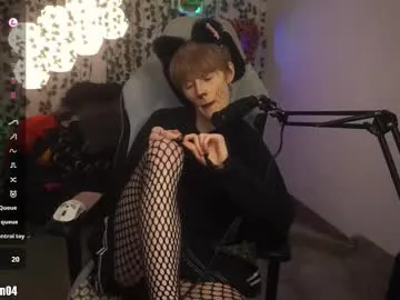 Offline twinkben04 on Chaturbate