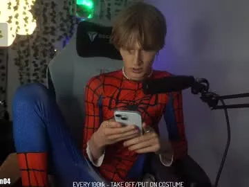 Offline twinkben04 on Chaturbate