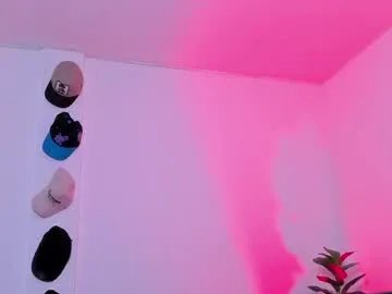 tyler_jonnes on Chaturbate