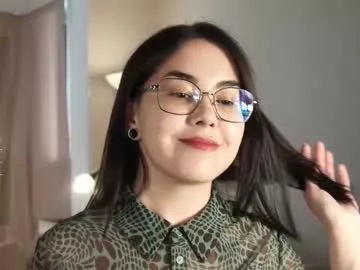 Offline udelaborom on Chaturbate