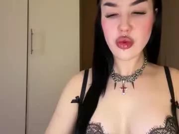 Offline urdevilbaby on Chaturbate