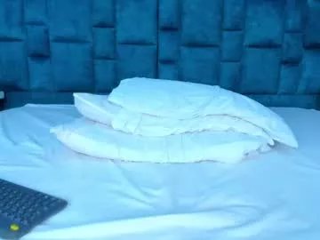 valtira_nova on Chaturbate