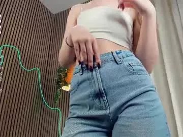 velinavoss on Chaturbate
