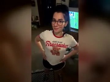 velvetkitten19 — WATCH US FUCK LIVE <3 #lesbian #amateur #masculine #femme #realcumshow