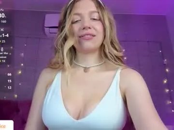 vi__sky on Chaturbate