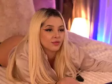 Offline victoriamorrone on Chaturbate