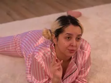 Offline victoriamorrone on Chaturbate