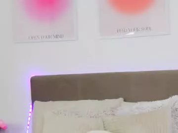 violetswone on Chaturbate