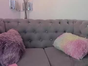 violetta_danvers on Chaturbate