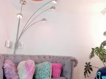 violetta_danvers on Chaturbate