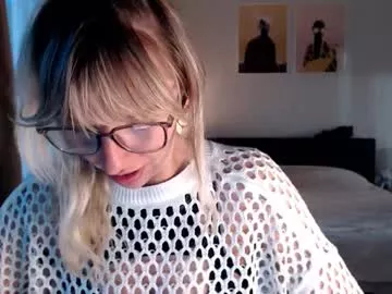 Offline vivica_coke on Chaturbate