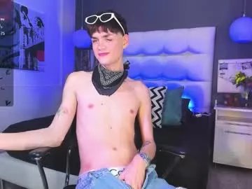 vladhellsing4 on Chaturbate