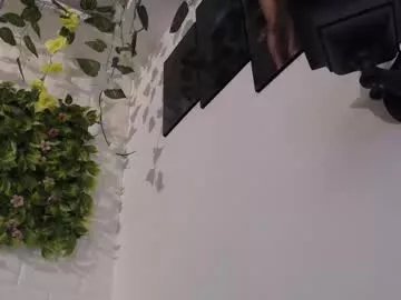 we_n_you on Chaturbate