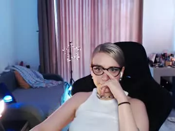 Offline welliza on Chaturbate