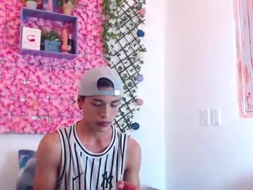 Freechat willians__ on Chaturbate