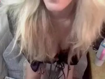 xoxo_chloechance_xoxo on Chaturbate