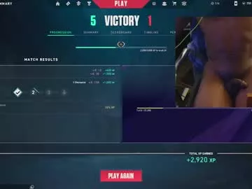 Offline y_sticky on Chaturbate