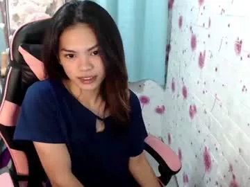 Offline yourlovelytranspinay on Chaturbate