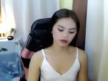 Offline yourlovelytranspinay on Chaturbate