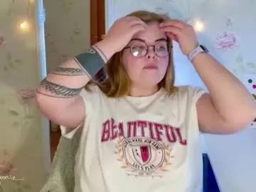 yumm_lolly on Chaturbate