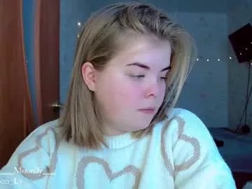 yumm_lolly on Chaturbate